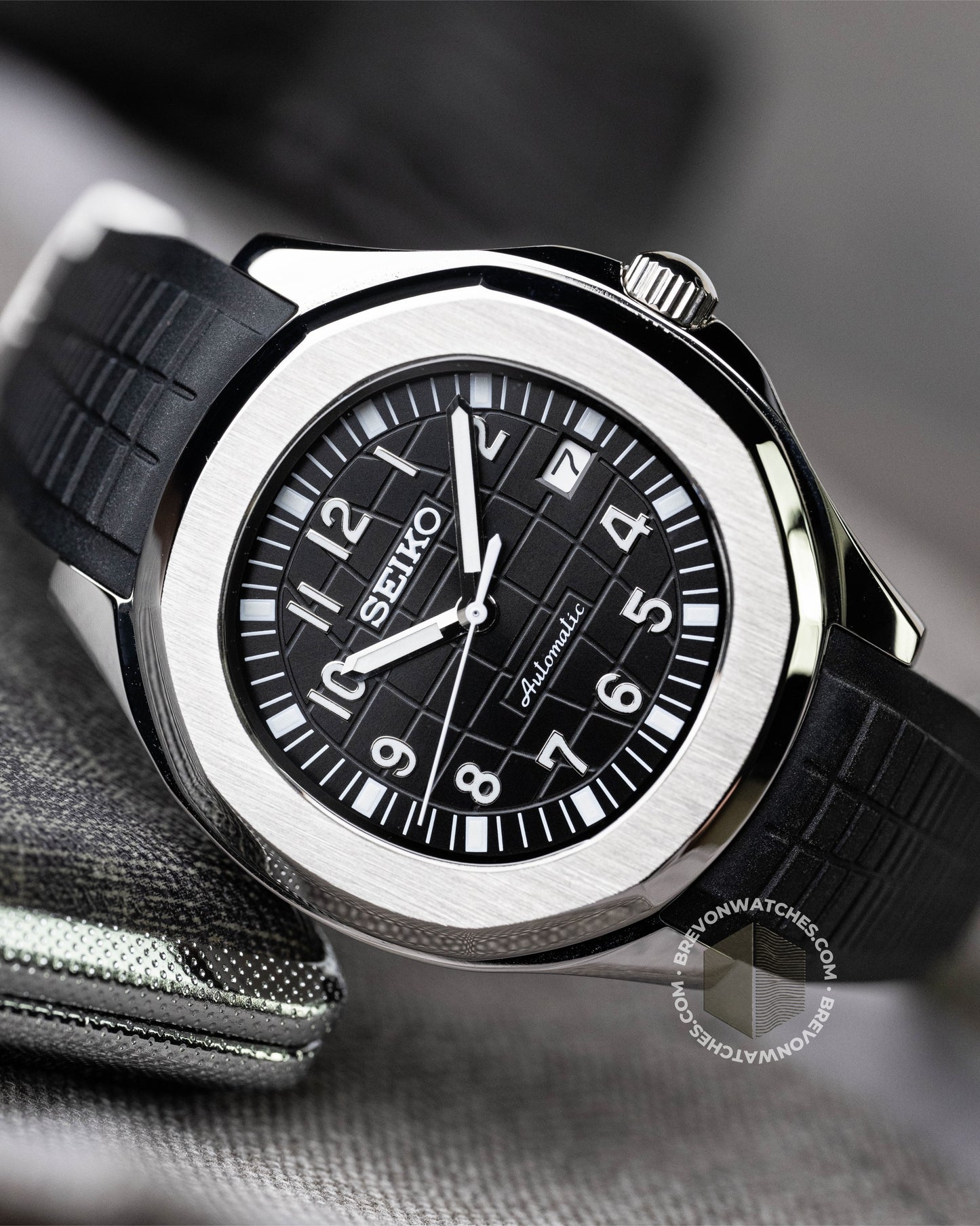 Aquatropic | Black