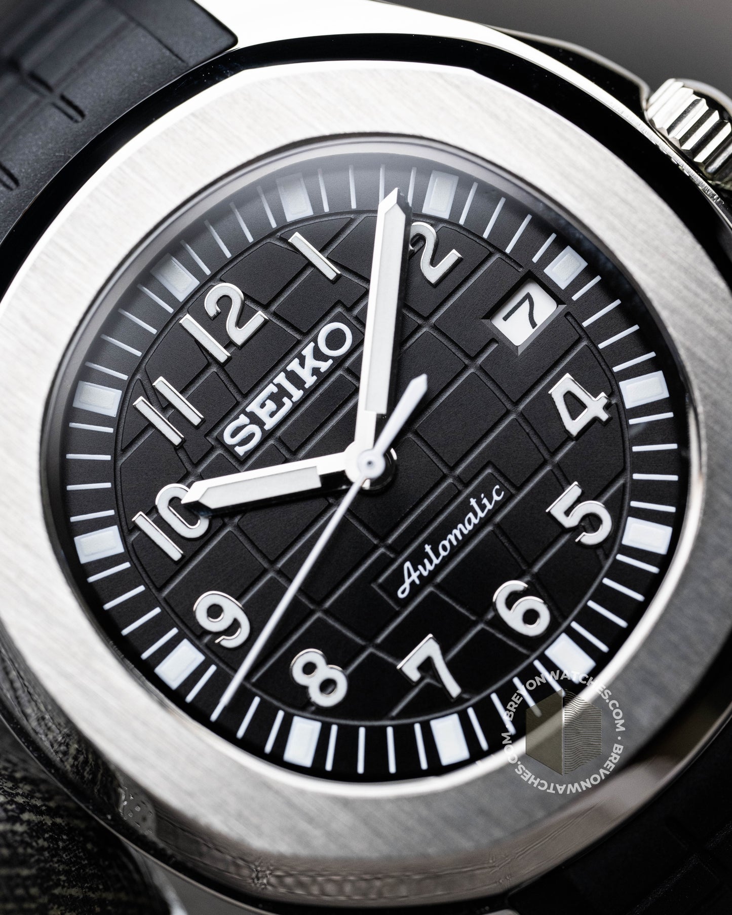 Aquatropic | Black