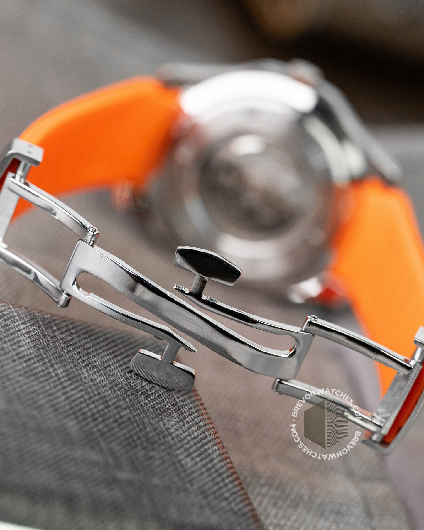 Aquatropic | Black Orange