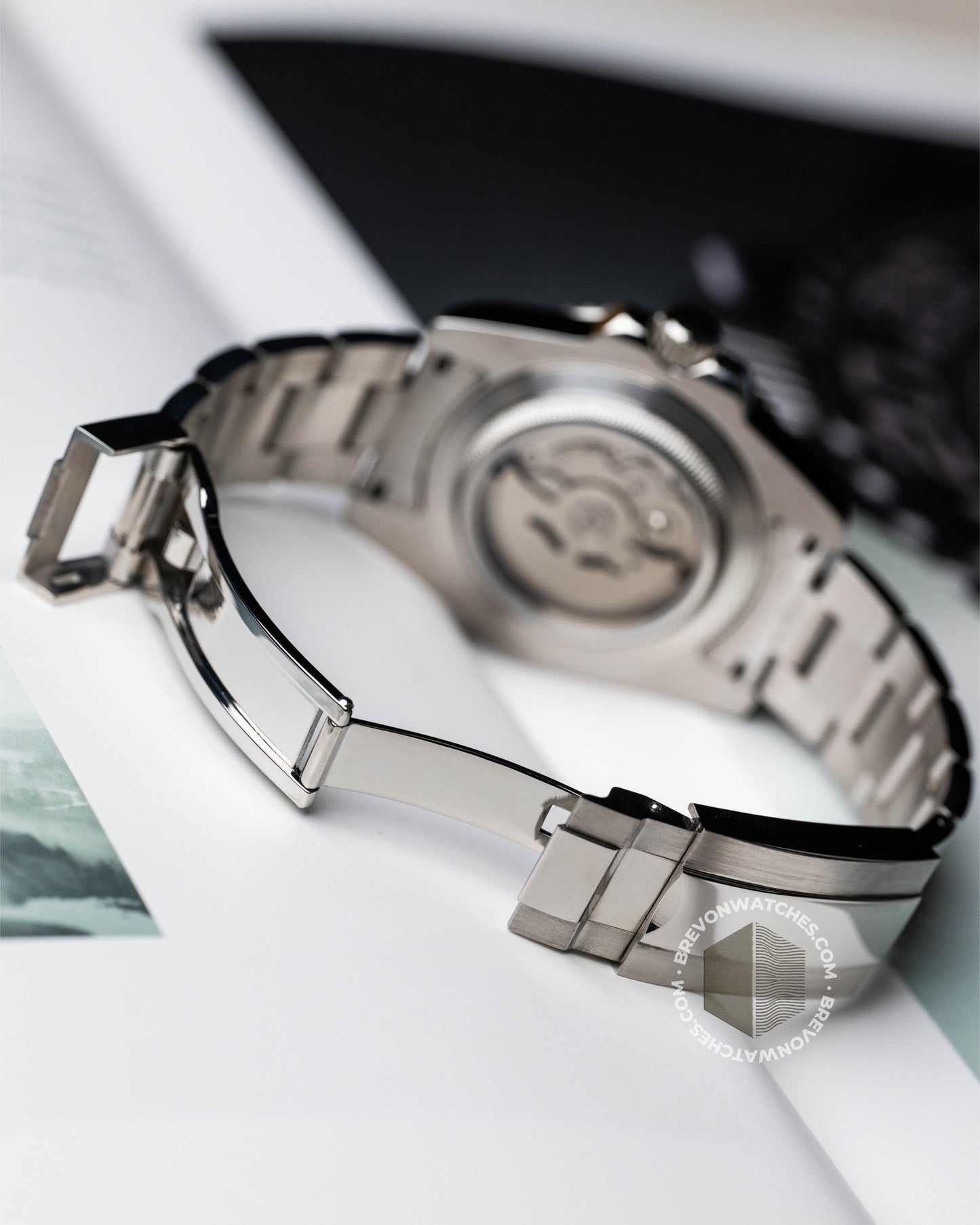 GMT | Bruce Wayne