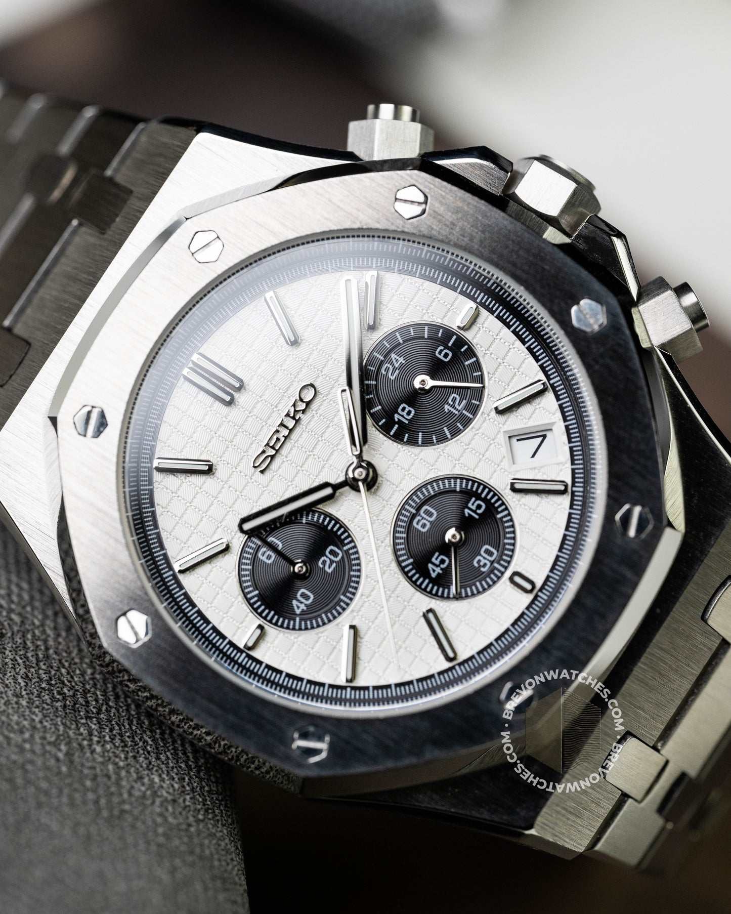 Octa | Panda Chronograph