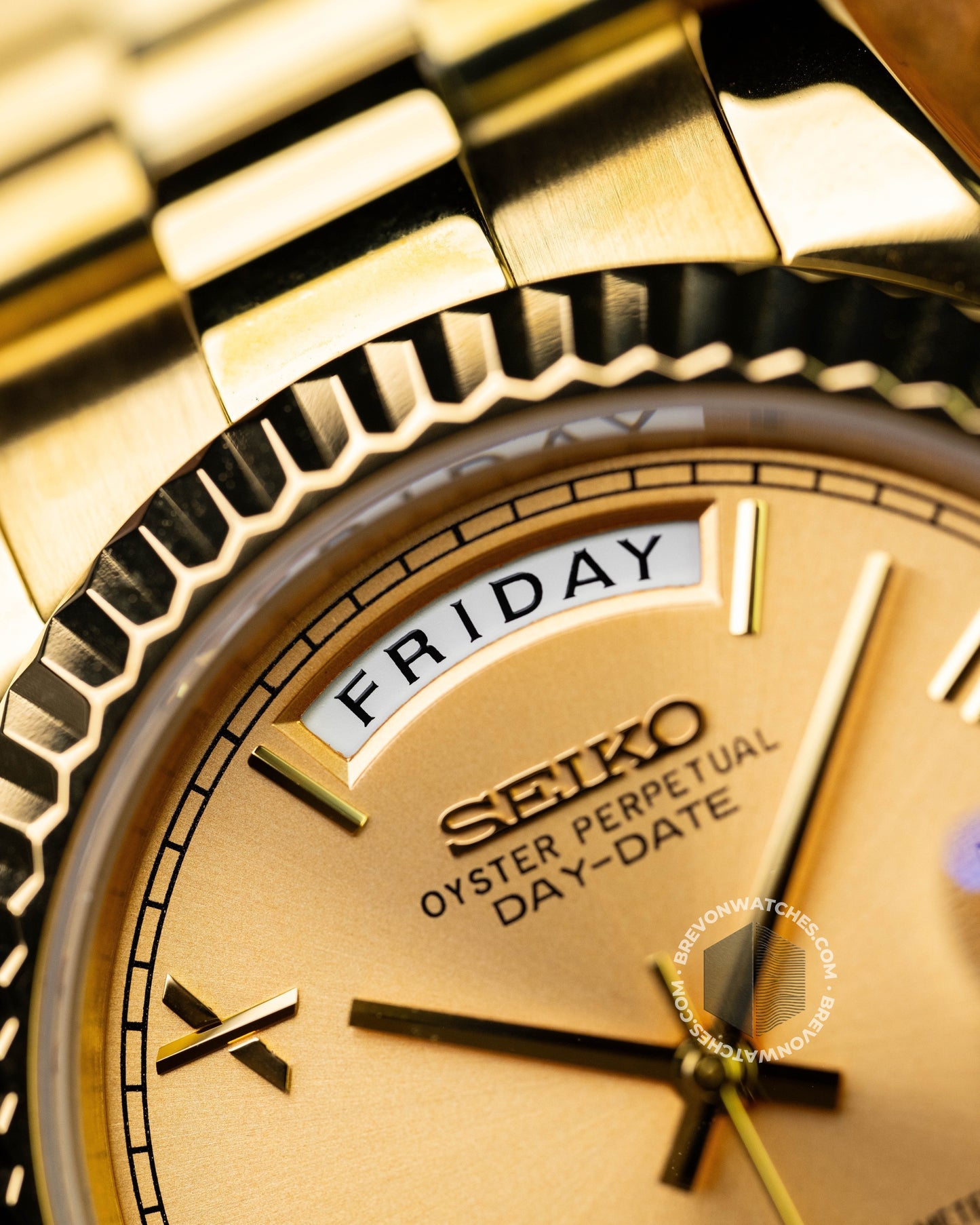 The Executive | Gold