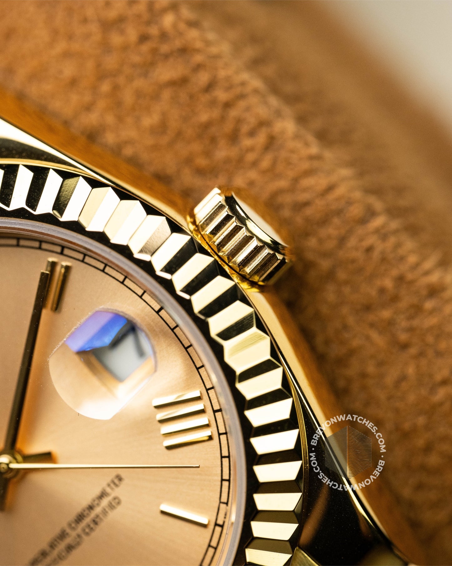 The Executive | Gold