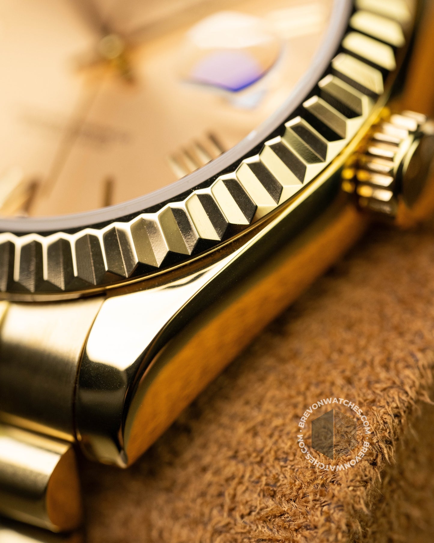 The Executive | Gold