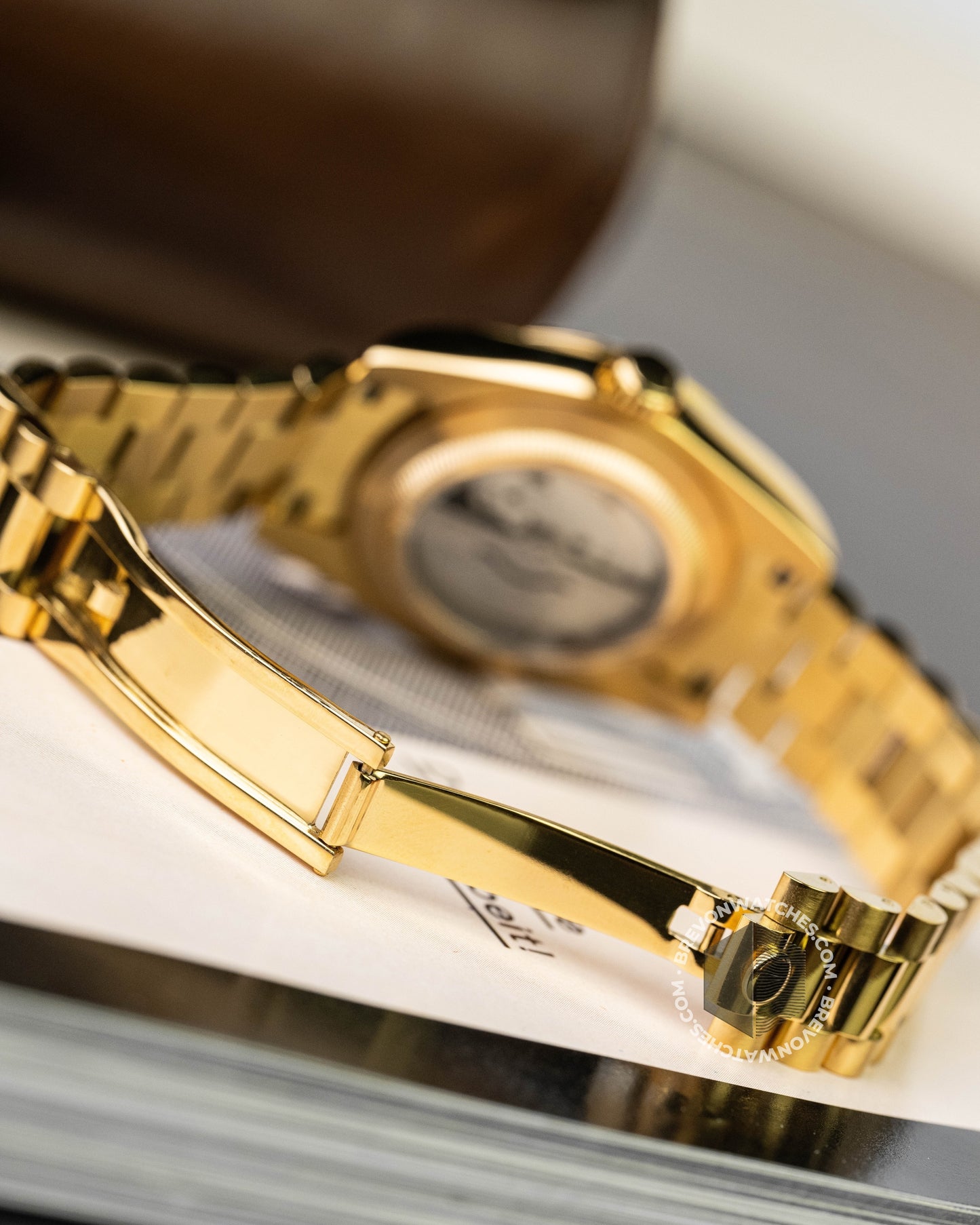 The Executive | Gold